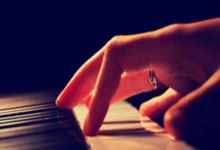 亿万28官网：火箭造39分惨案！格林轰33分 阿门准3双 杜兰特伤退 太阳岌岌可危.